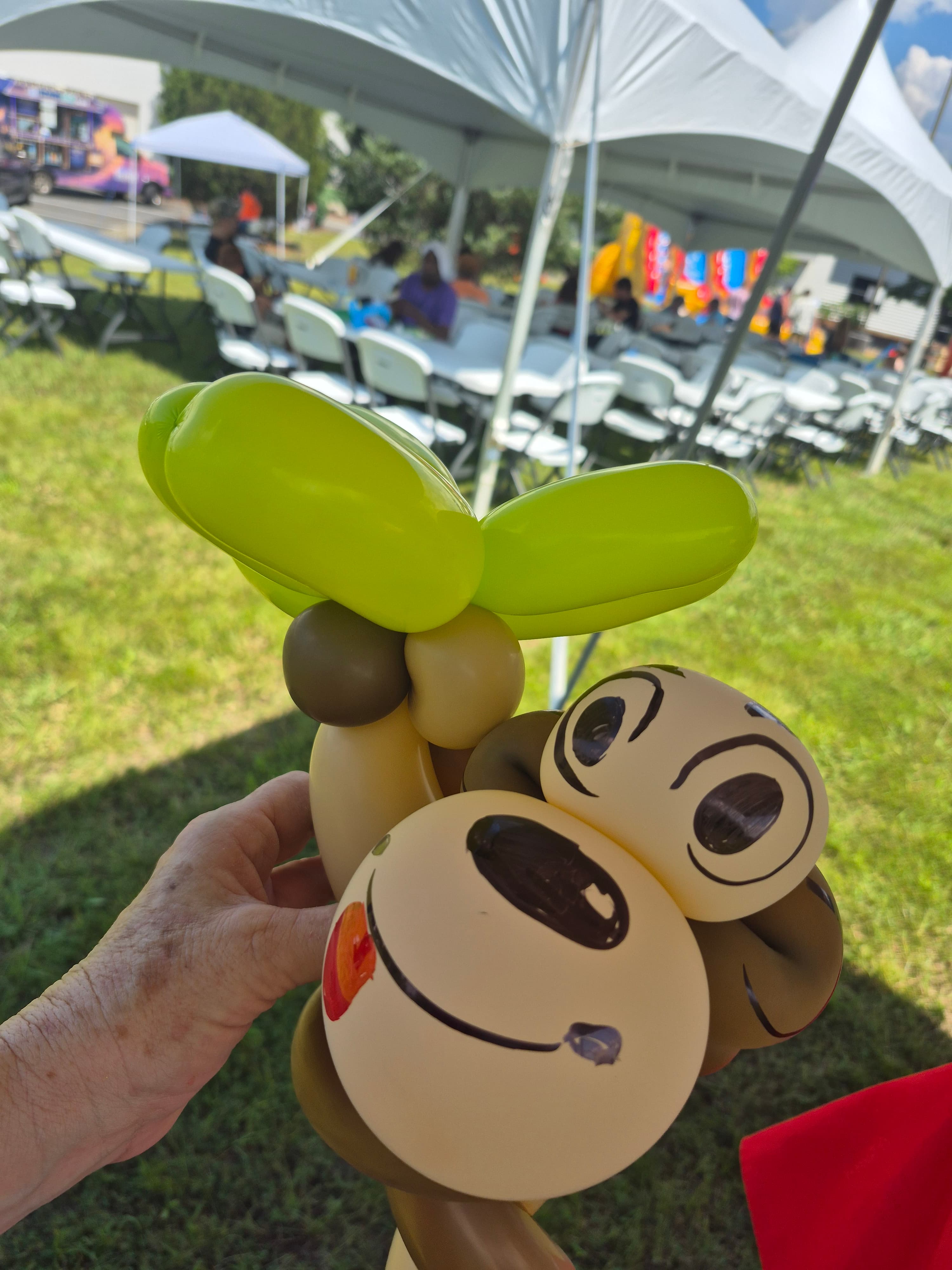 Fun balloon twisting by Tango's Fun For You